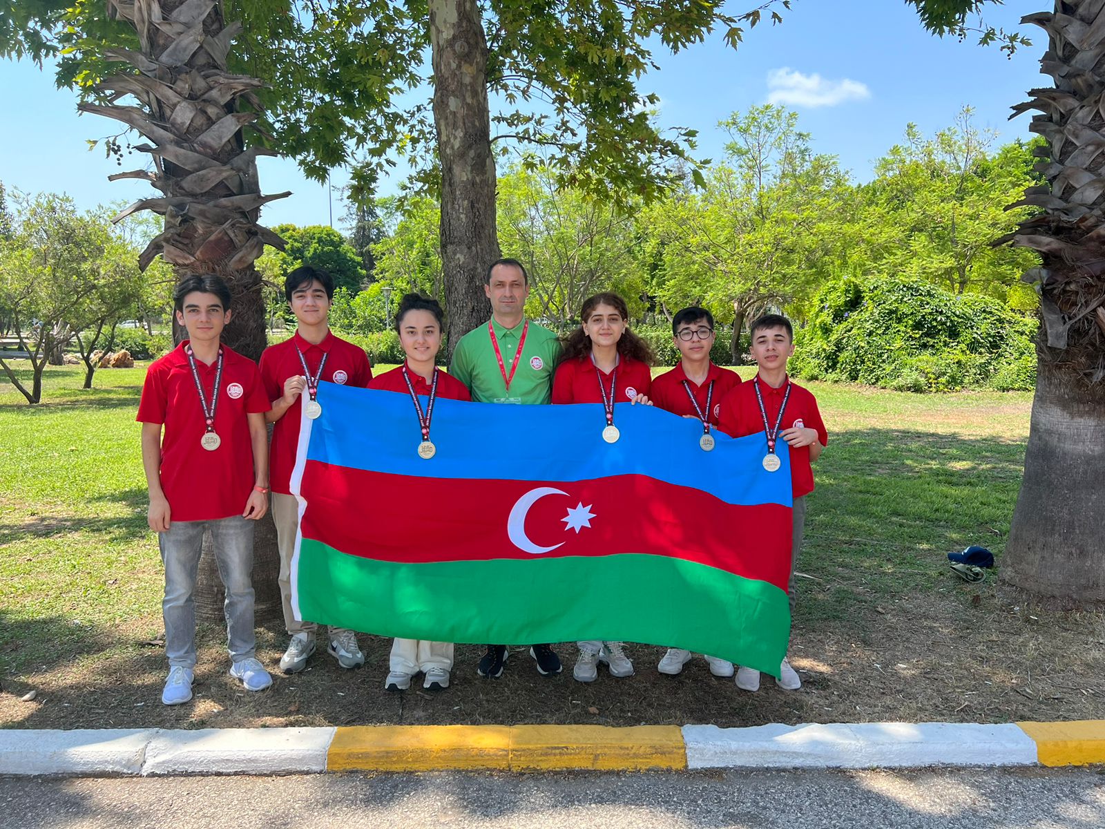 Məktəblilərimiz 28-ci Balkan Riyaziyyat Olimpiadasında uğurla çıxış ediblər